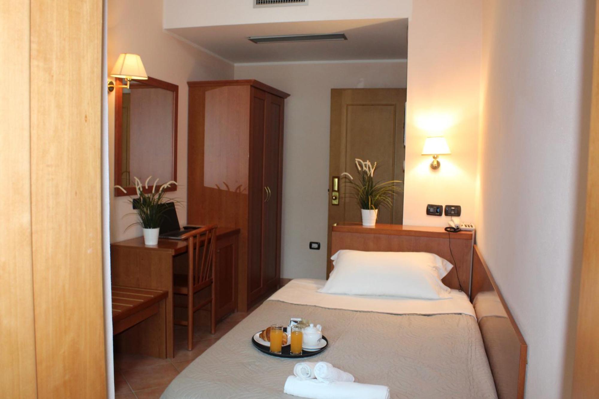 Hotel Jole Cesenatico Exterior photo