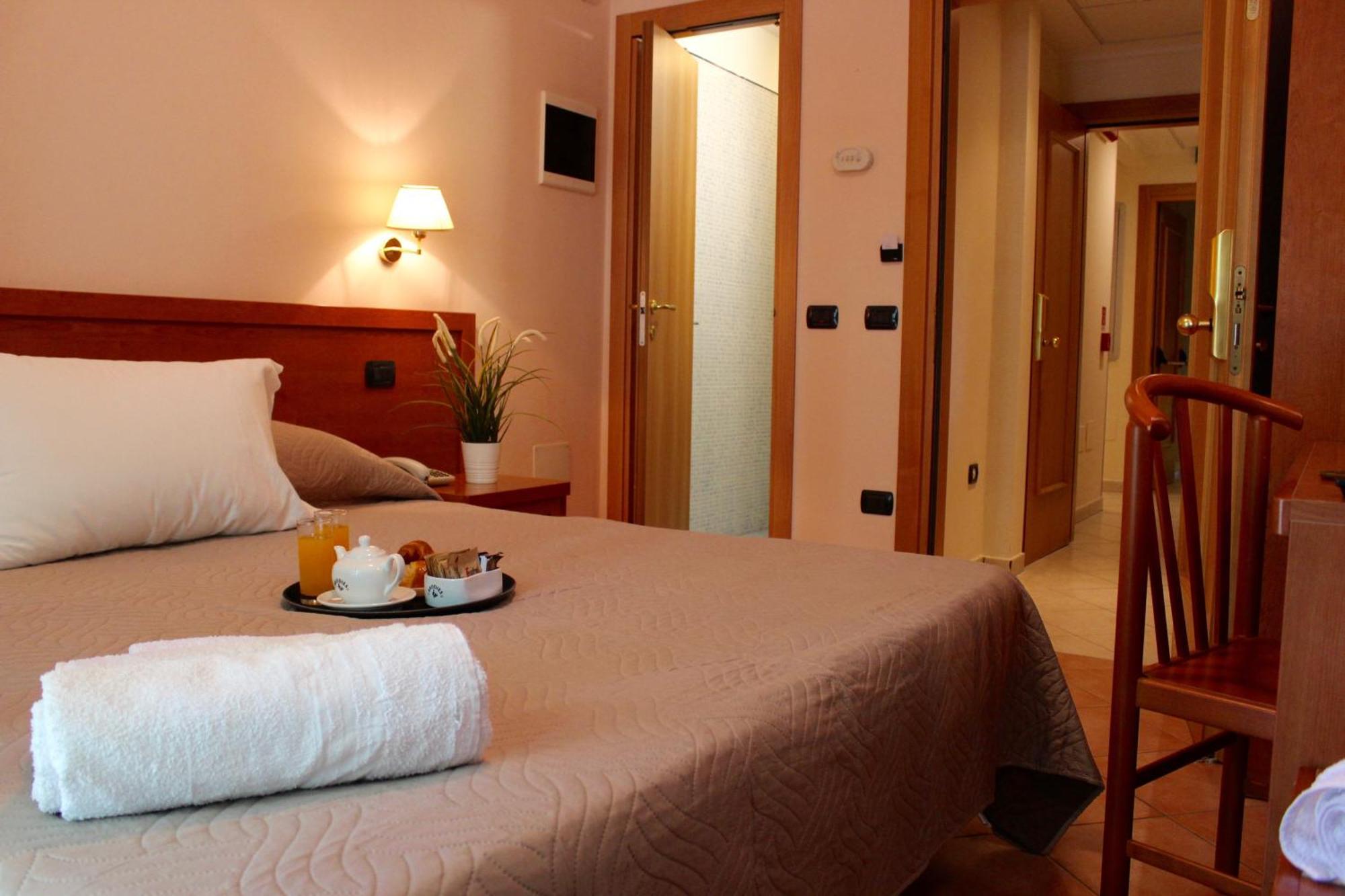 Hotel Jole Cesenatico Exterior photo