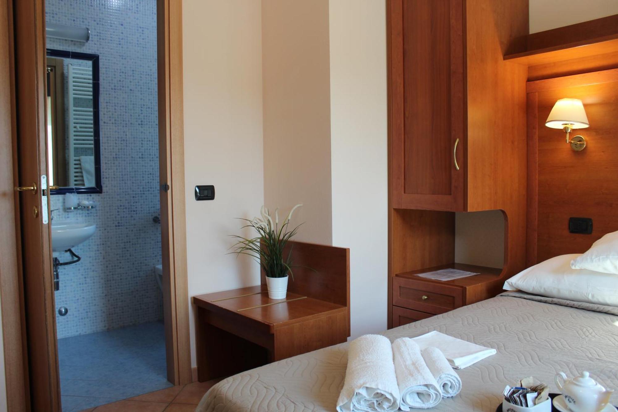 Hotel Jole Cesenatico Exterior photo