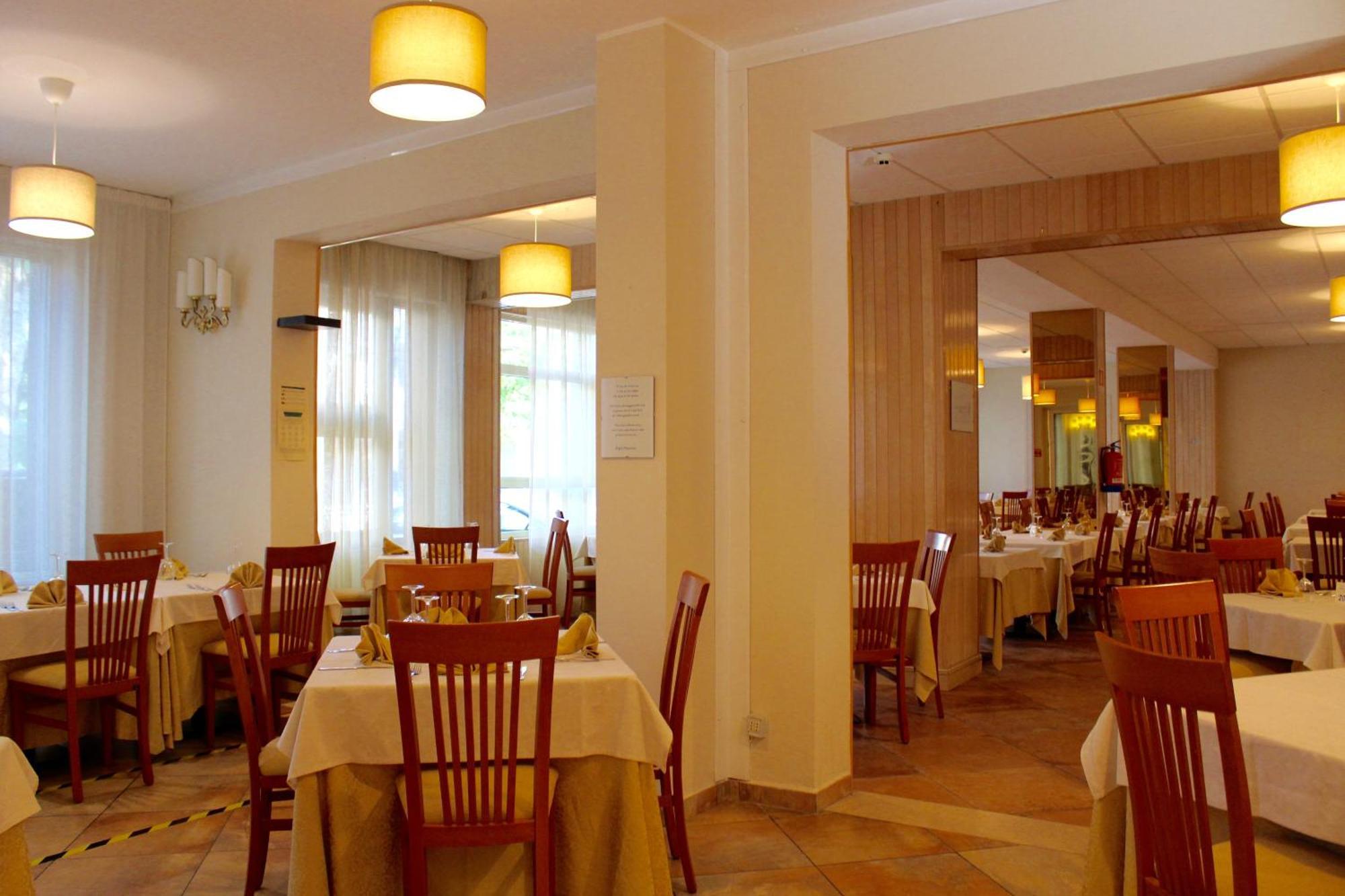 Hotel Jole Cesenatico Exterior photo